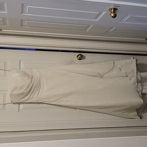 Elegant White Strapless Dress